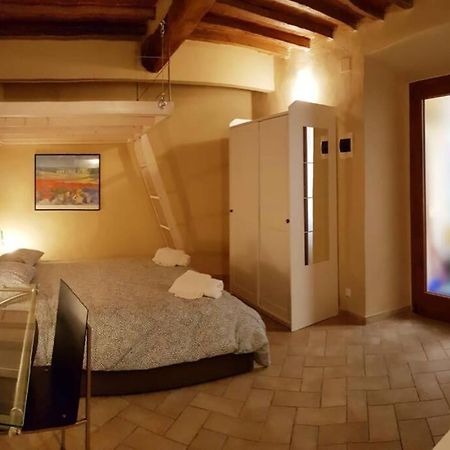 Tra Miracoli E Cavalieri Apartment Pisa Ngoại thất bức ảnh