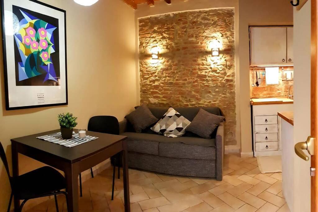 Tra Miracoli E Cavalieri Apartment Pisa Ngoại thất bức ảnh